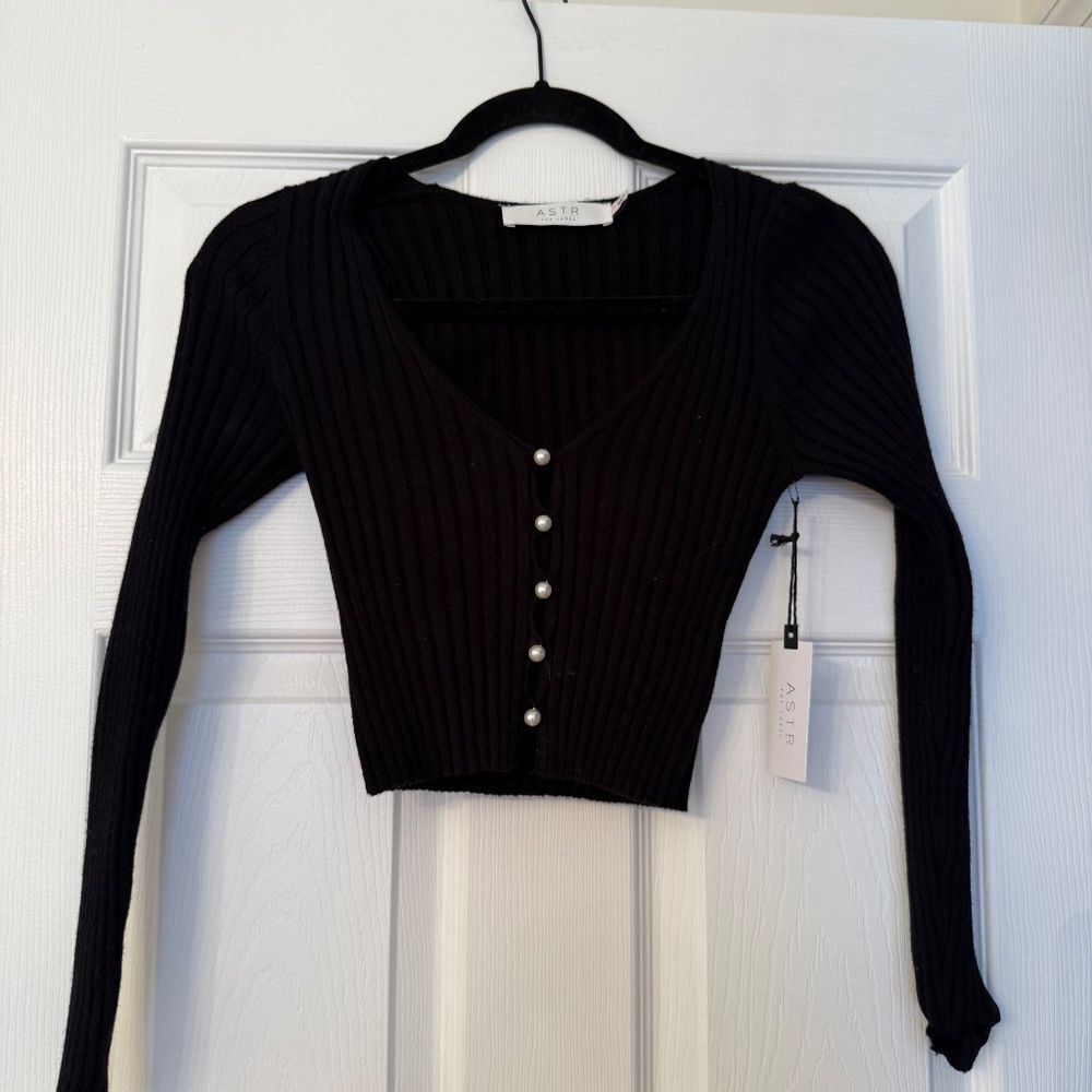 ASTR THE LABEL Black Ribbed Cardigan with Pearls - Picture 3 of 5